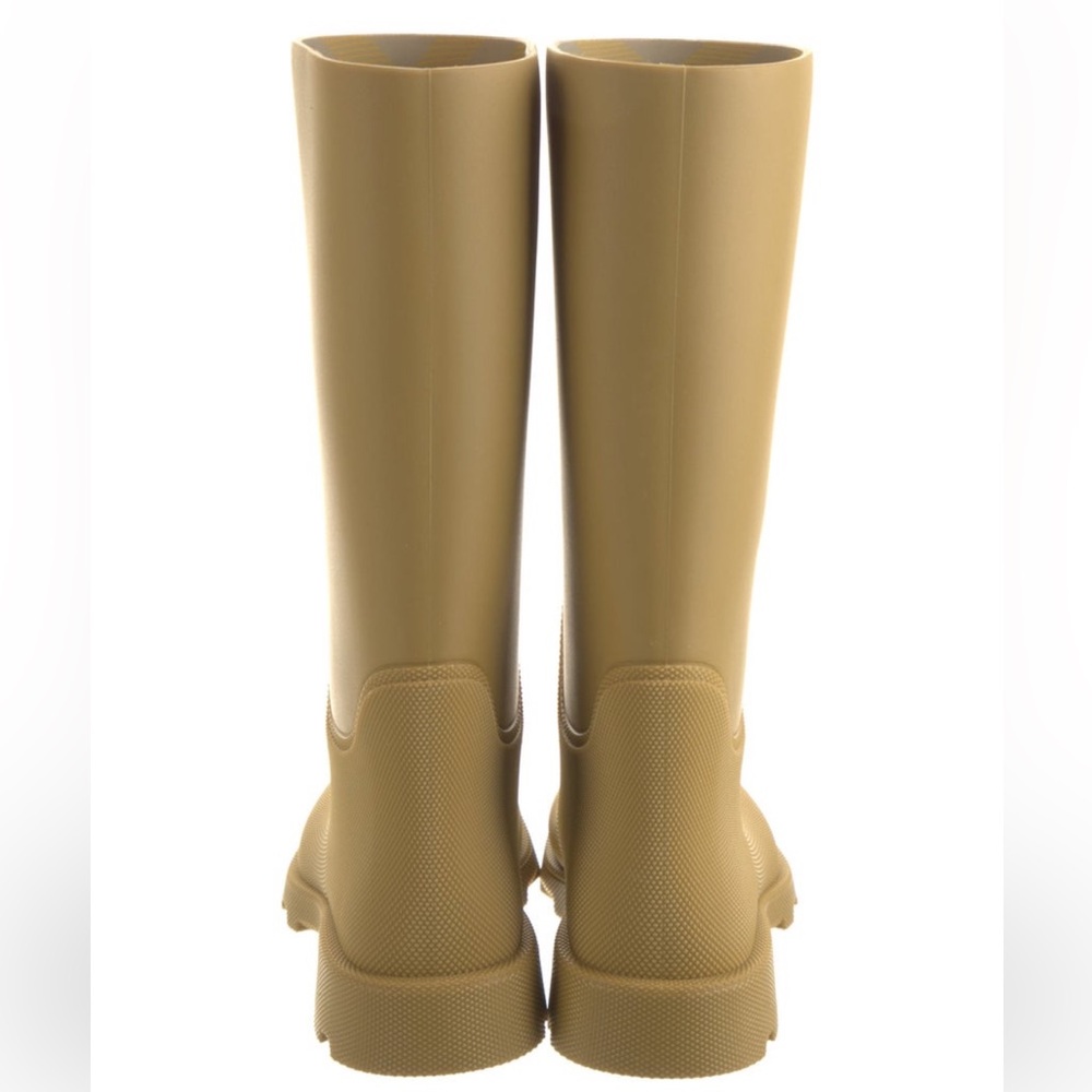 Burberry Rain Boots - Picture 4 of 5